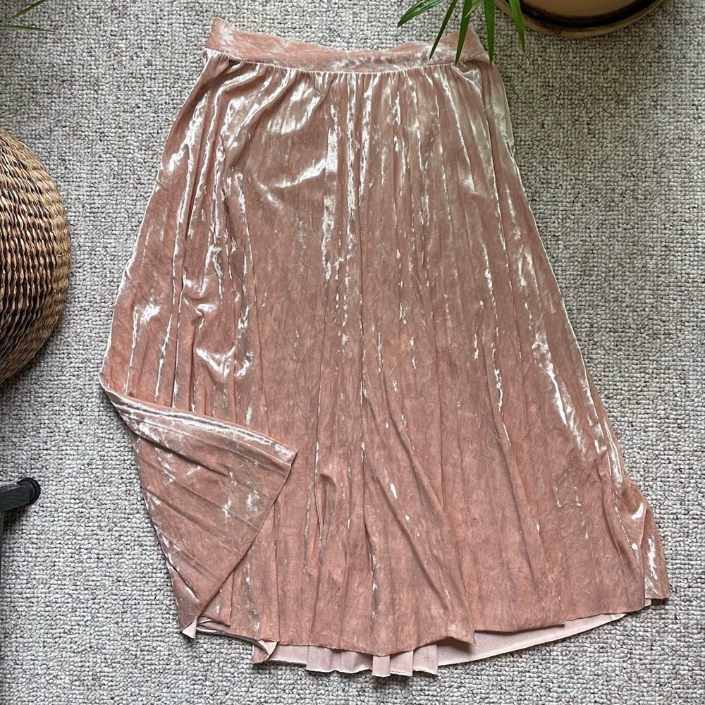 ❌SOLD!!! miami- Pink Mid Length Velvety Skirt